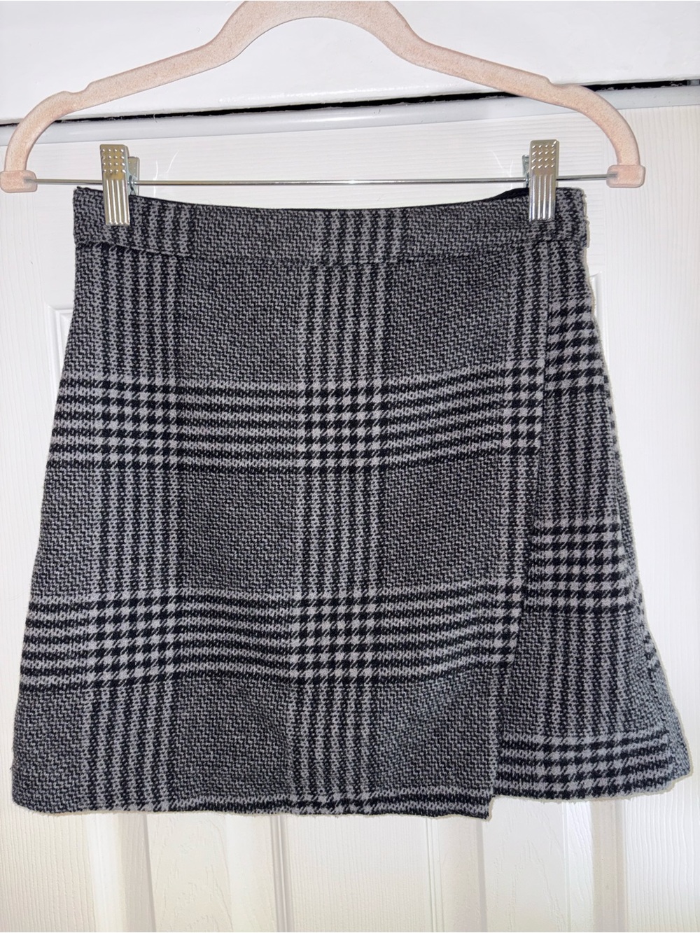 Abercrombie & Fitch Black and Gray Plaid Mini Skirt